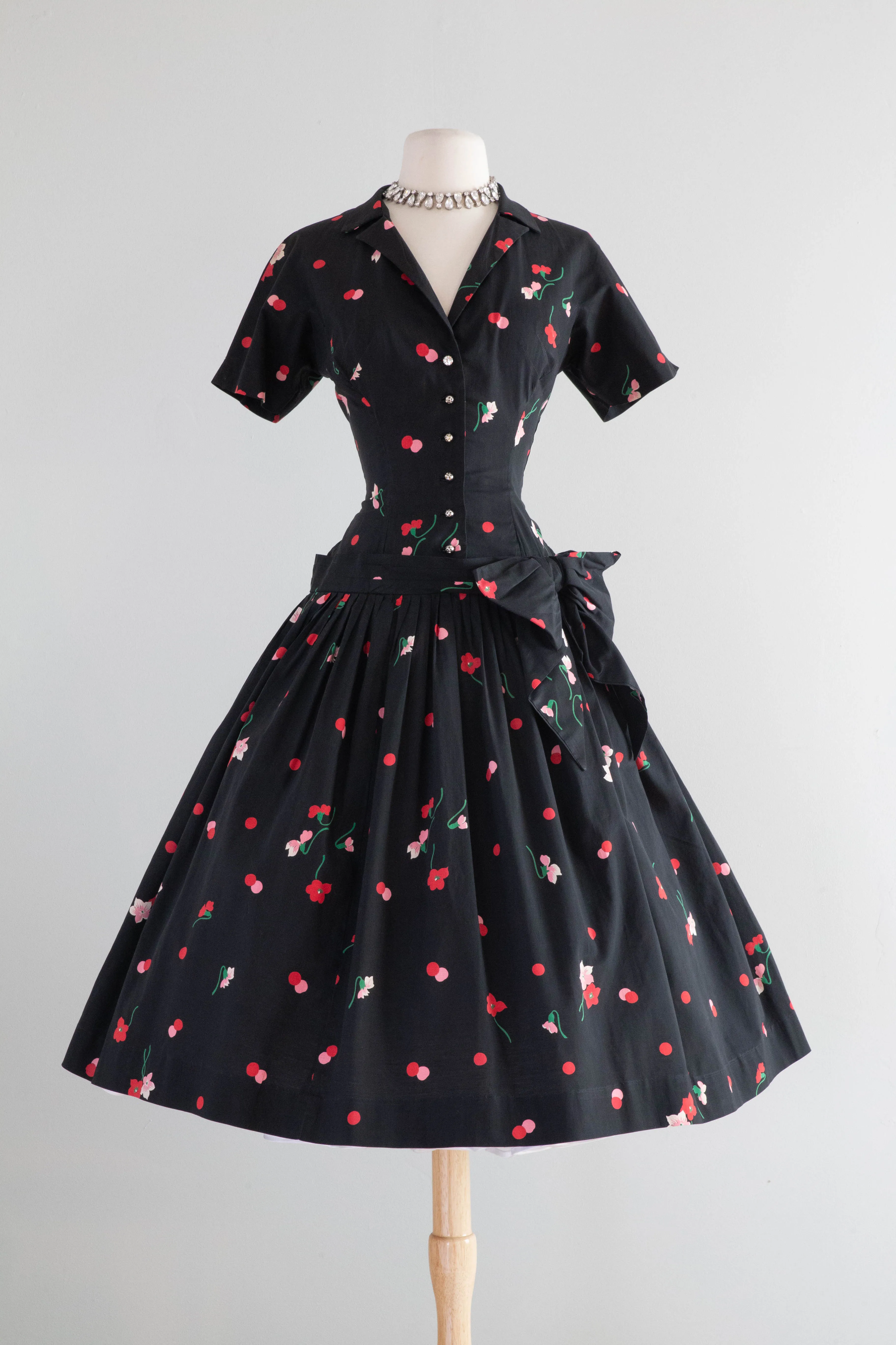 Beautiful 1950's Cotton Floral Print Dress By Tailored Junior / Medium