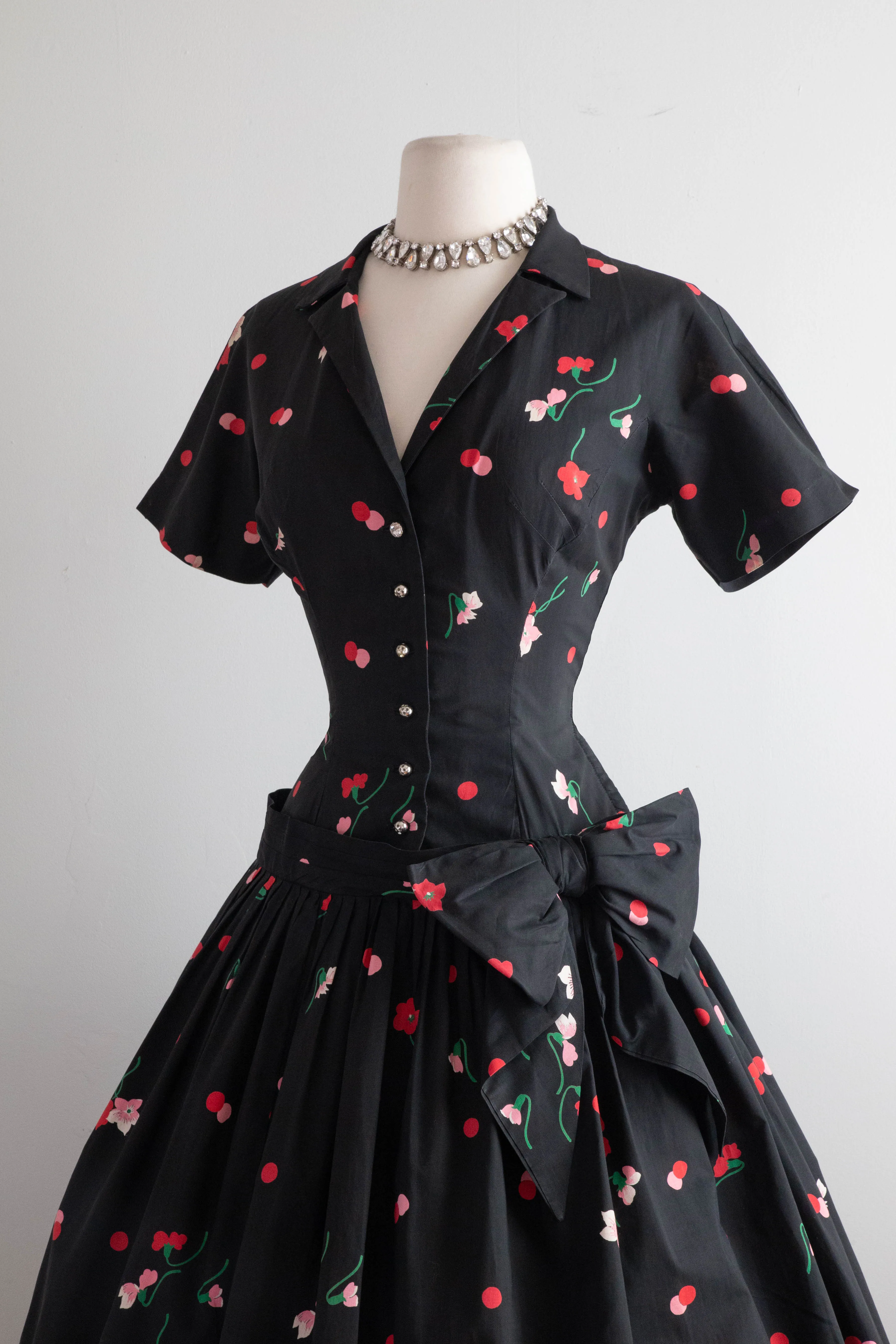 Beautiful 1950's Cotton Floral Print Dress By Tailored Junior / Medium