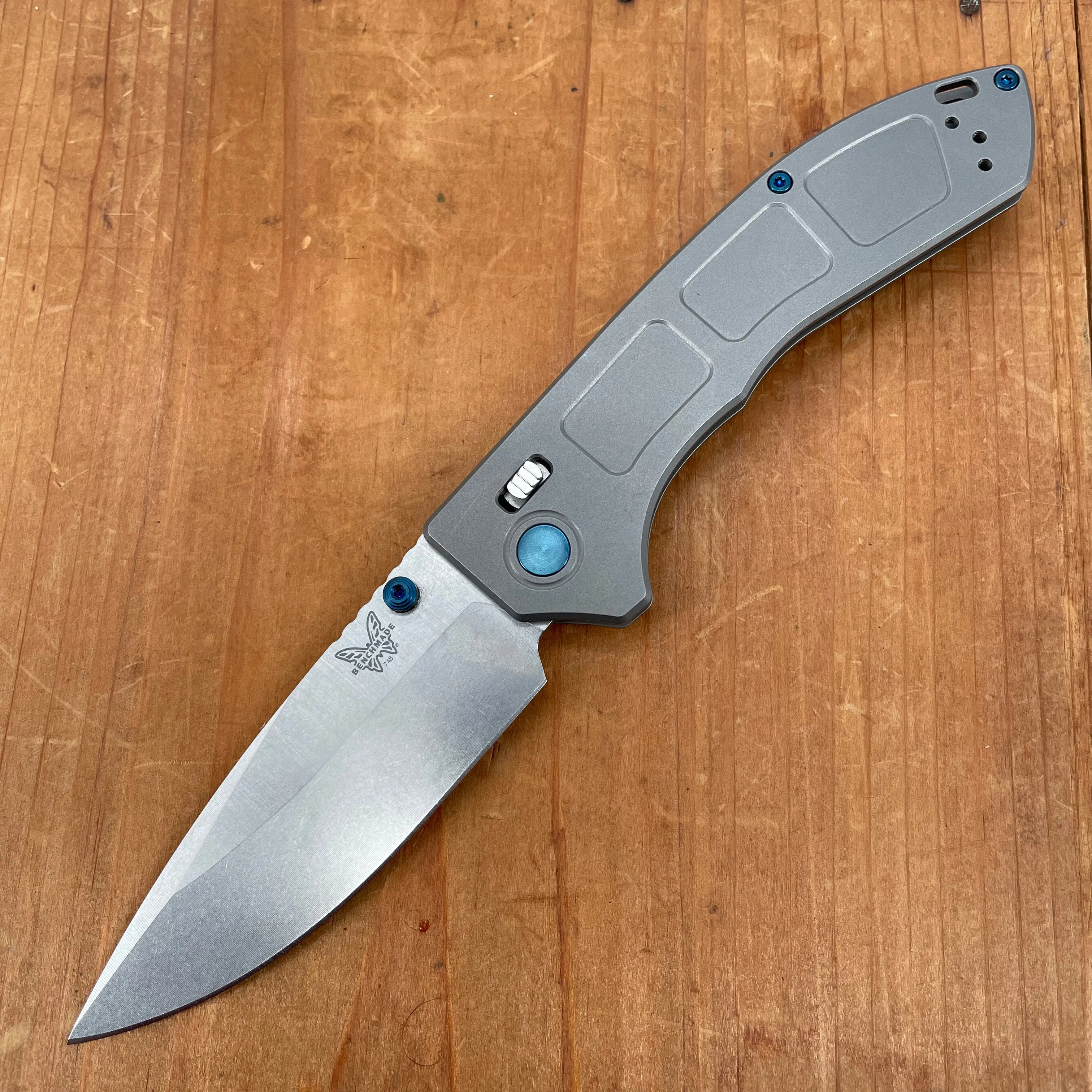 Benchmade 748 Narrows Drop Point M390 AXIS Lock Raw Titanium Handle