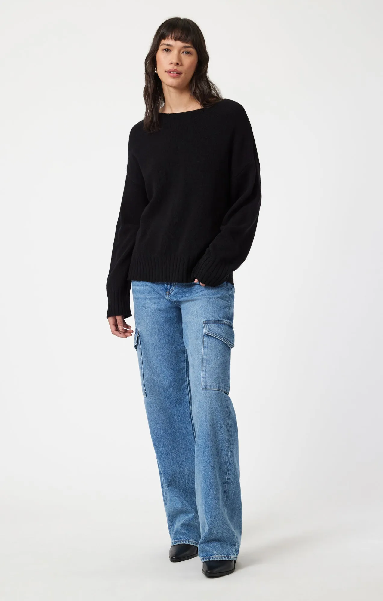 BOAT NECK SWEATER IN BLACK