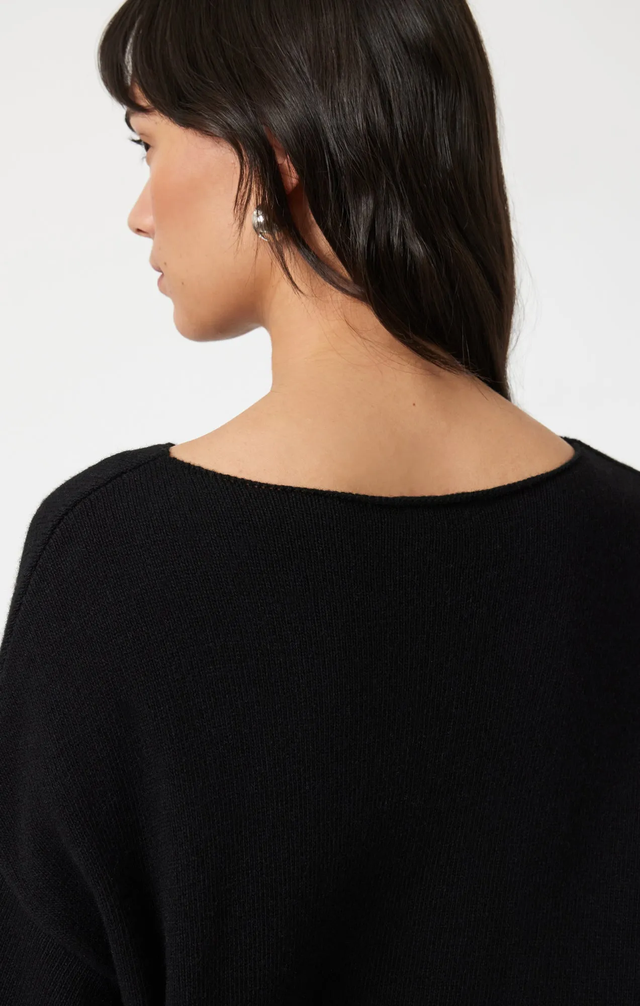 BOAT NECK SWEATER IN BLACK