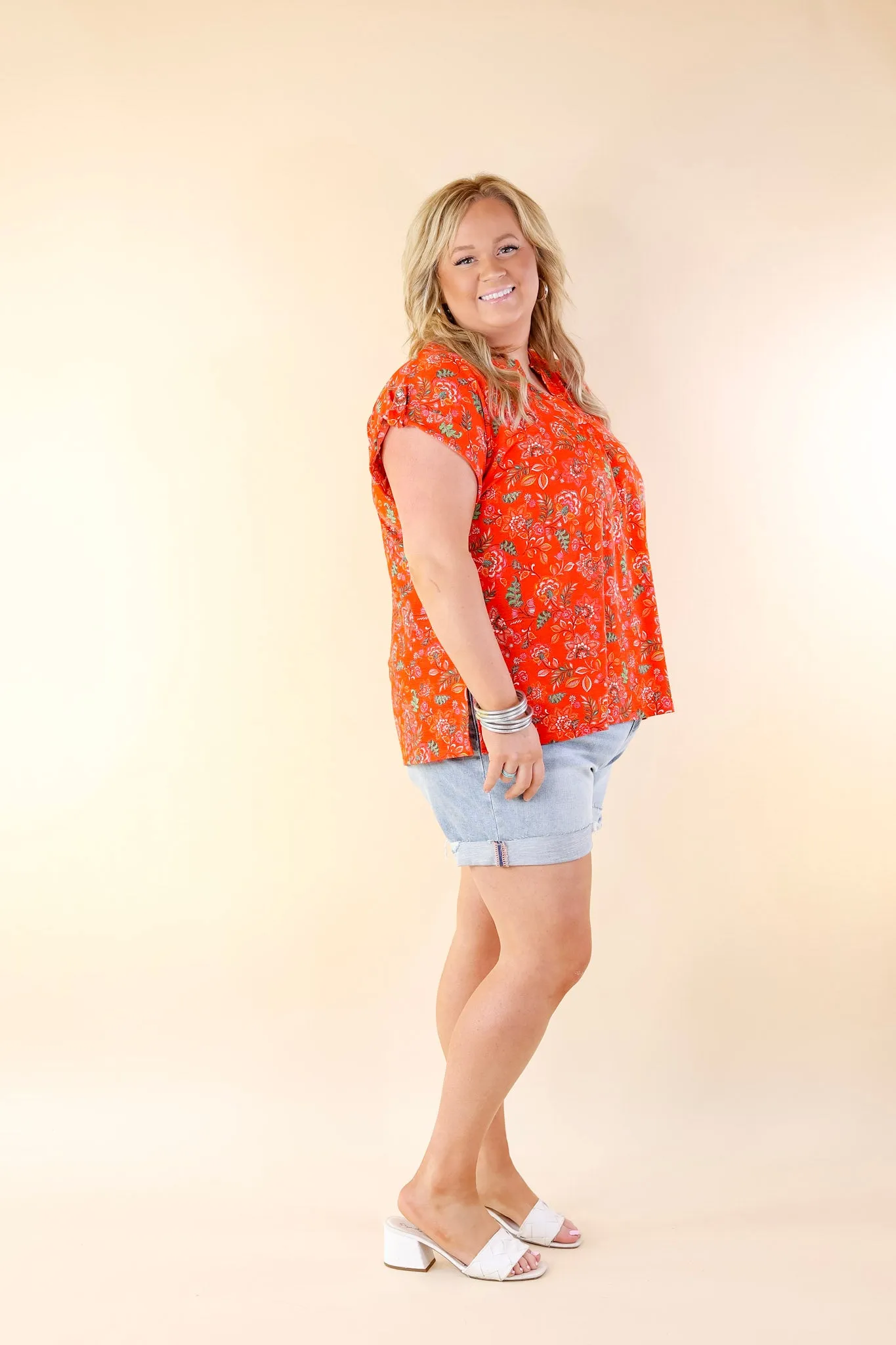 Downtown Darling Floral Print Short Sleeve Tunic Top in Red Mix