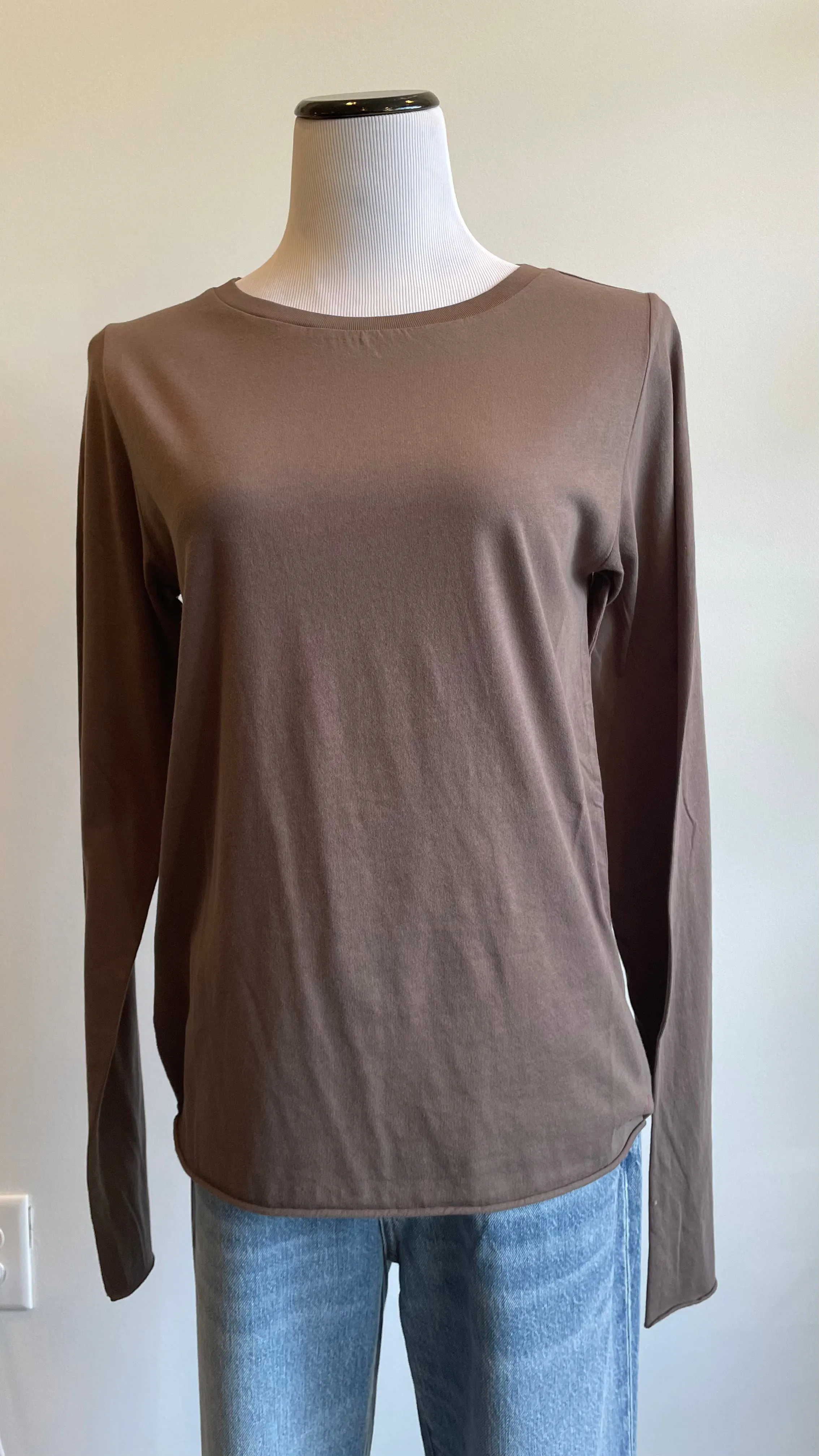 Long Sleeve Sable Fitted Cotton Tee