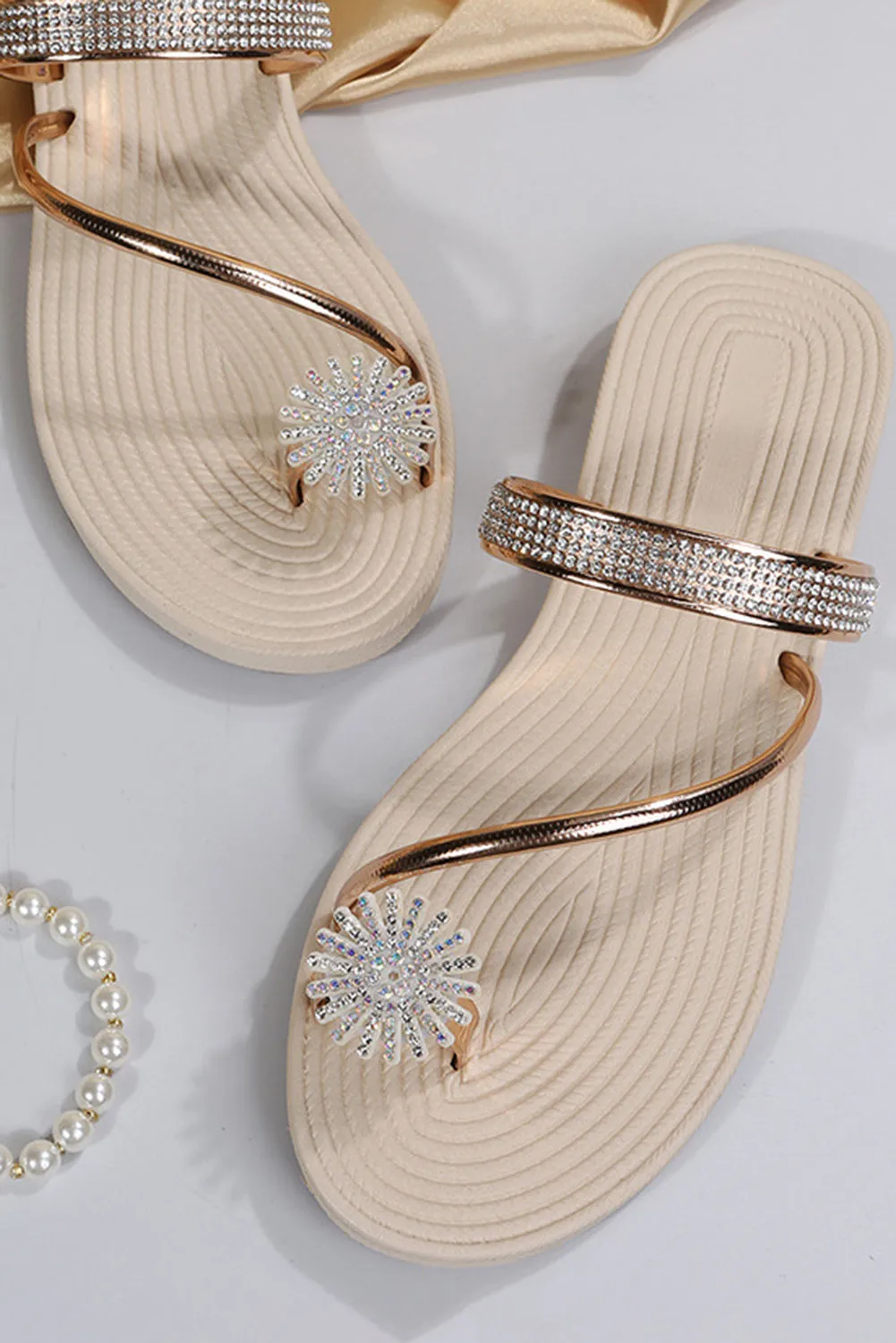 Women Rhinestone Flip Flops Toe Ring Summer Beach Flat Sandals